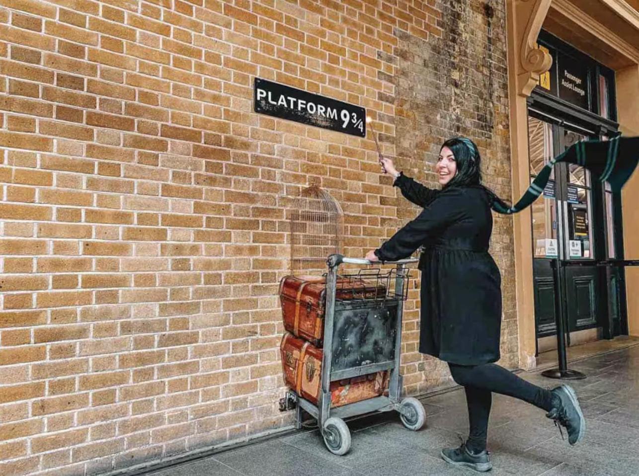 Platform 9 3/4 By Condokeeper 런던 외부 사진